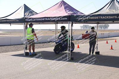 media/Nov-03-2025-Lets Ride (Mon) [[4d74c1c4d3]]/A Group/Grid/